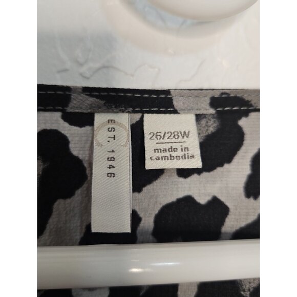 Womens Sz 26/28W Gray Leopard Print Long Sleeve Blouse Ruffle Mob Wife Soft - Picture 4 of 11